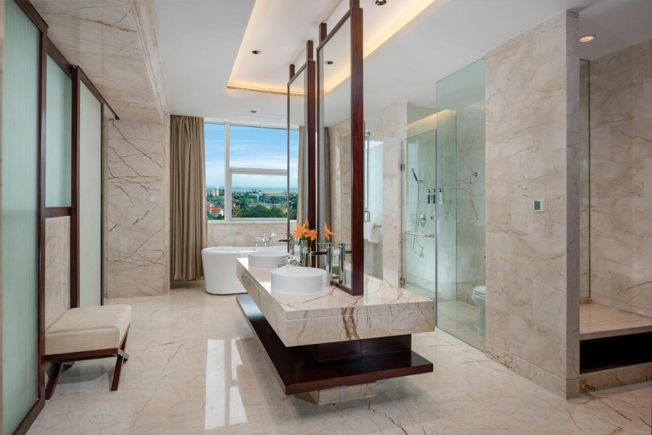 Golden Shining New Century Grand Hotel Bắc Hải Ngoại thất bức ảnh