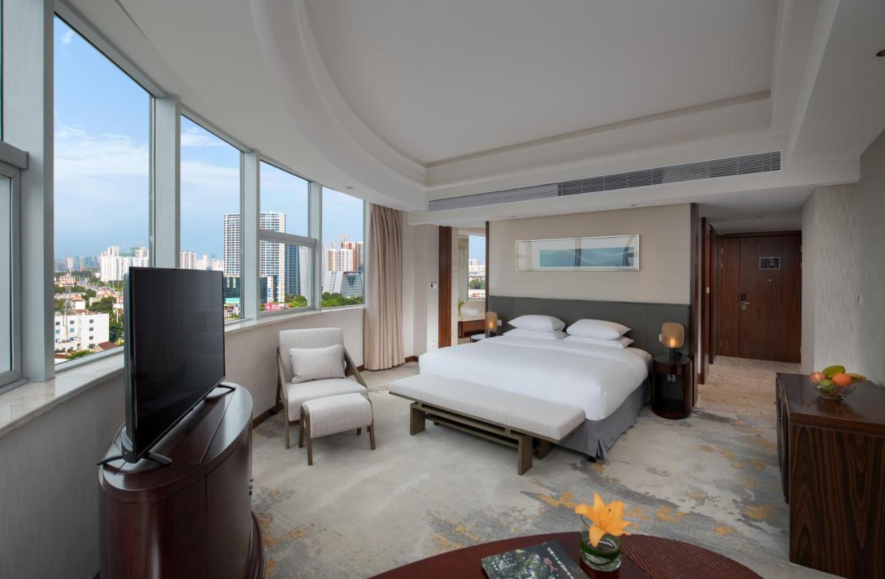 Golden Shining New Century Grand Hotel Bắc Hải Ngoại thất bức ảnh
