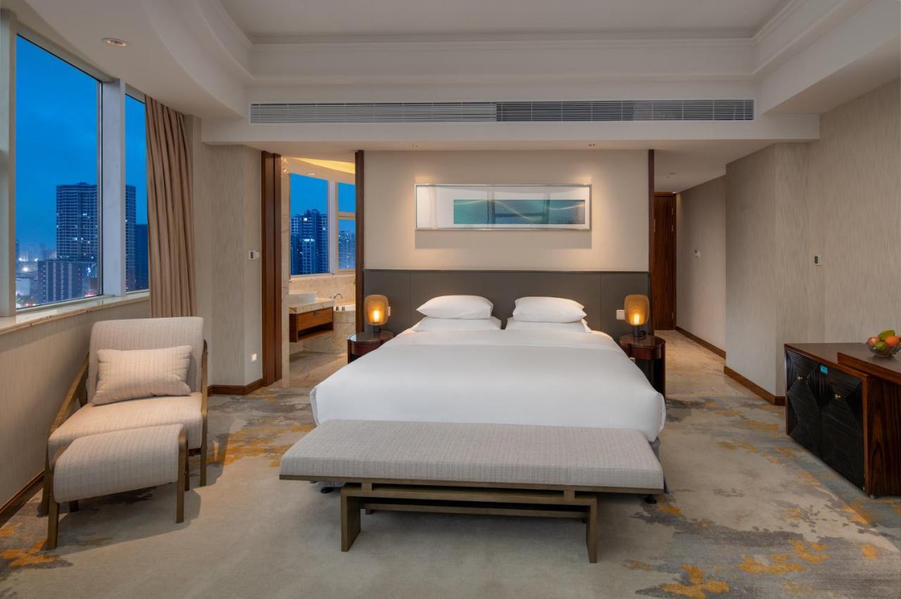 Golden Shining New Century Grand Hotel Bắc Hải Ngoại thất bức ảnh