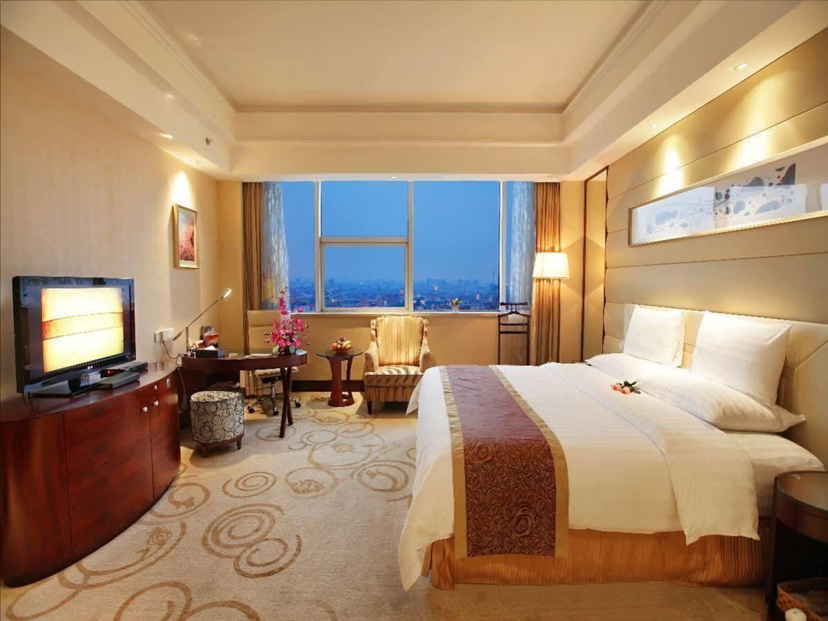 Golden Shining New Century Grand Hotel Bắc Hải Ngoại thất bức ảnh